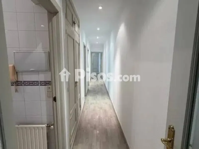 Entrée - Spacious Flat with Balcony in Recoletos