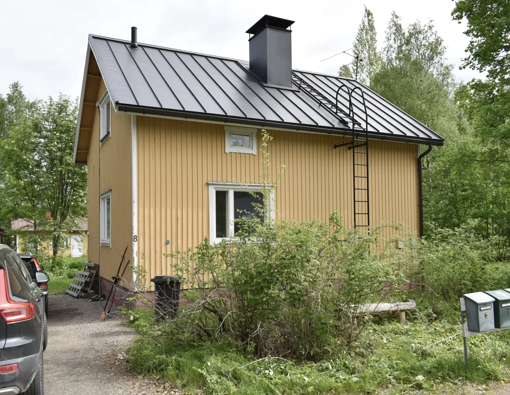 Välivaade - Demolished House with 2,000m² Plot in Kajaani