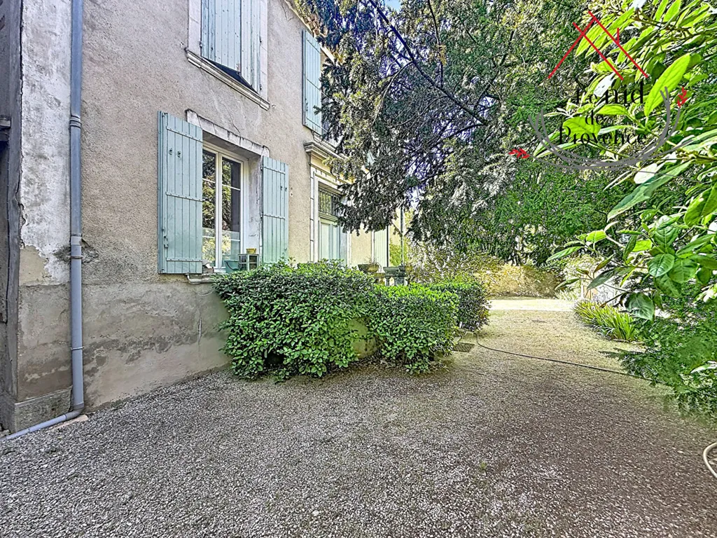 Aed - Maison de Maître with Garden in Pernes-les-Fontaines