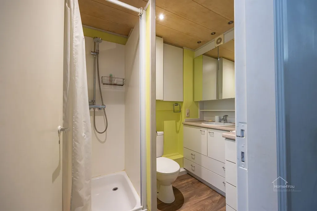 Bagni - Ready-to-Move 2-Bedroom Apartment in Central Antwerp