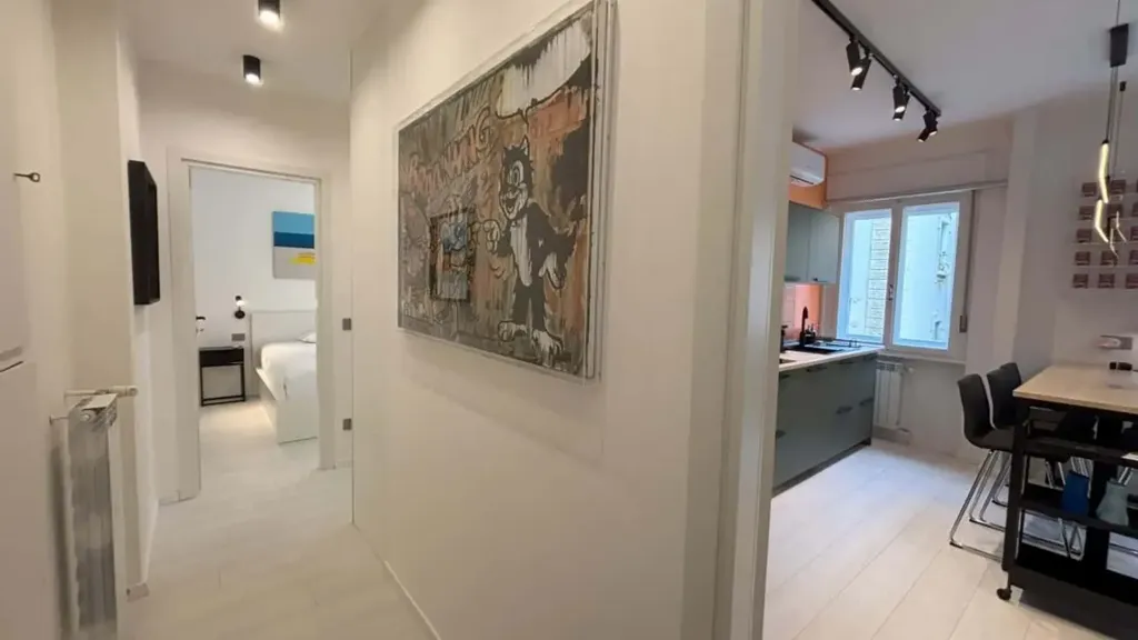 Entrée - Modern Studio with Terrace in Trieste