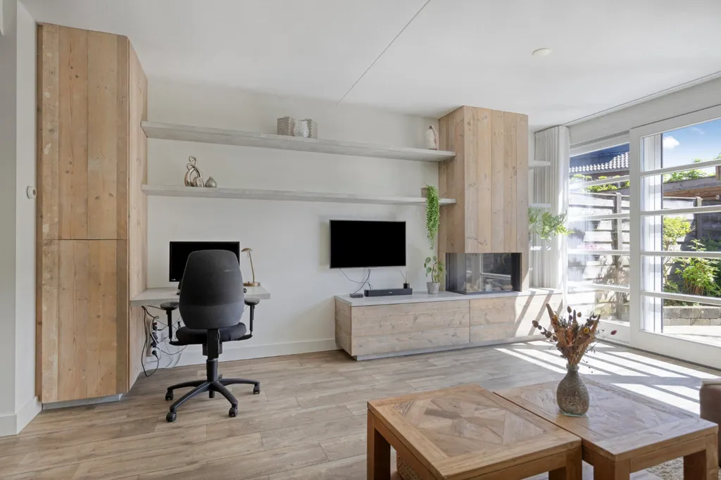 Elutuba - Modern Bungalow with Solar Panels in Someren