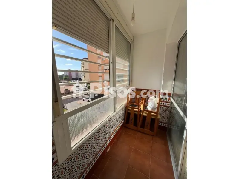 Balcone - Four-Bedroom Apartment with A/C in Montequinto