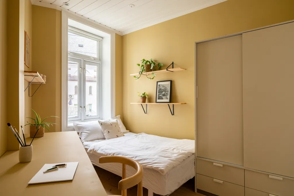Bureau - Classical 3-Bed Flat with Balcony in St. Hanshaugen