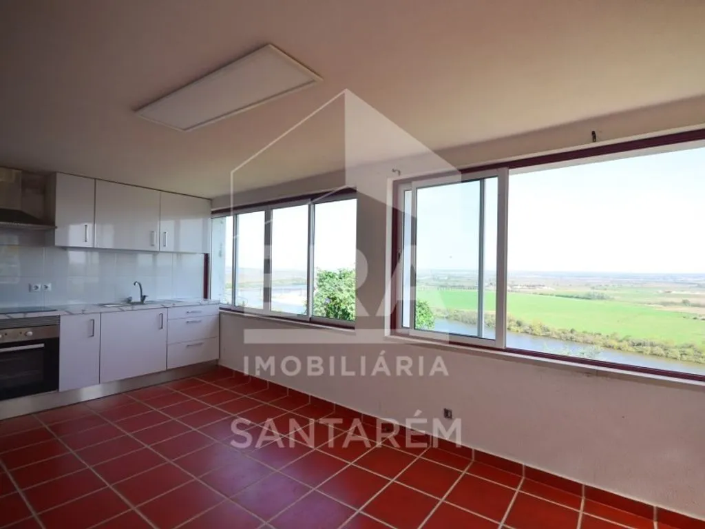 Cuisine - Luxury Apartment Complex in Santarém