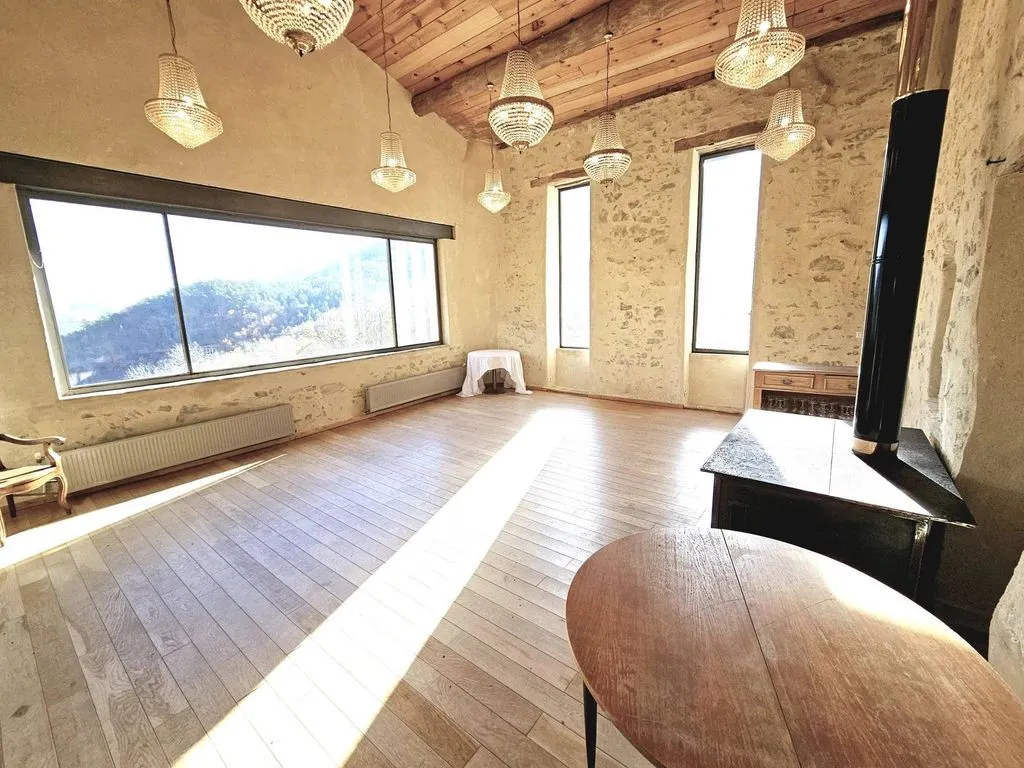 Séjour - Maison Luxueuse avec Vue Montagne à Axat