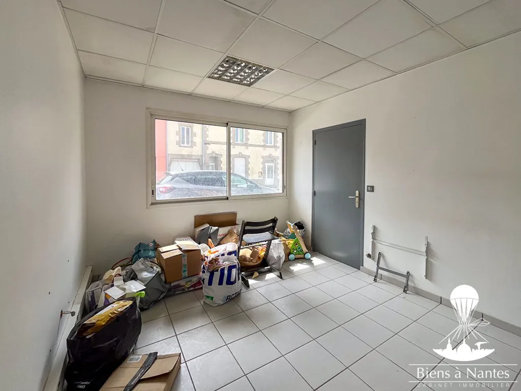 Toad - Mixed-Use Property with Loft Potential in Torfou