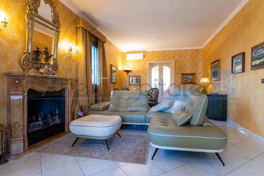 Elutuba - Luxury Villa with Private Garden in Oppeano