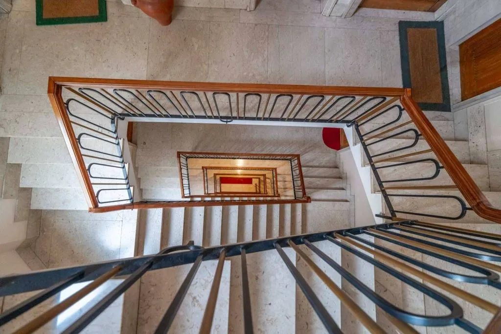 Pièces - Luxury Apartment with Panoramic Terrace in Genoa