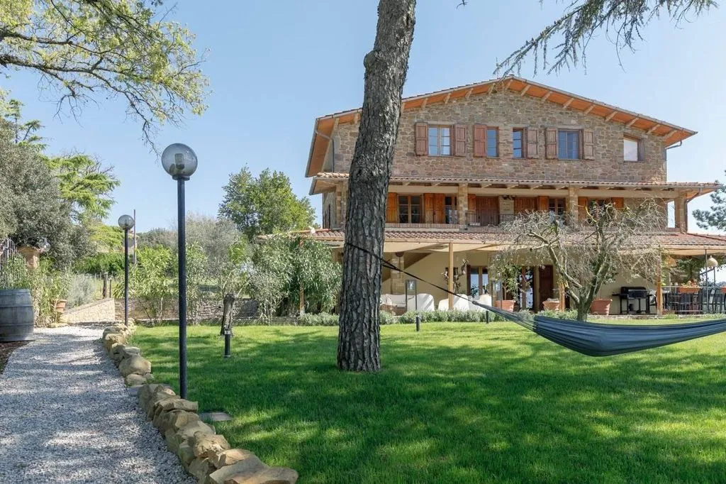Välivaade - Luxury Villa with Garden in Umbertide