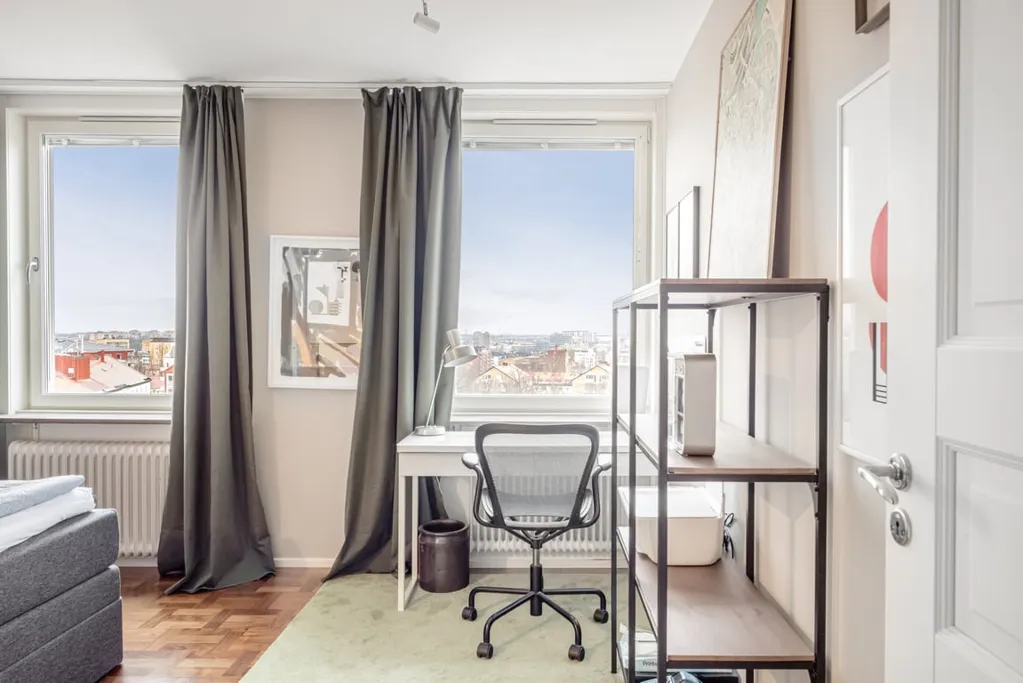 Kabinet - Apartment with Western Balcony in Solna
