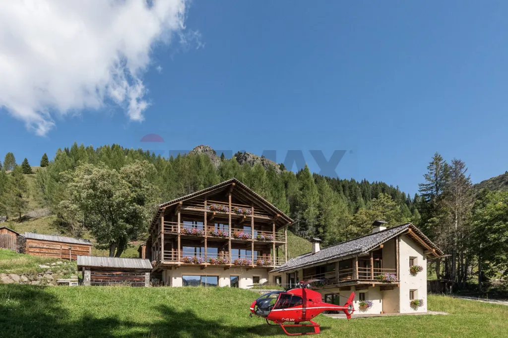 Välivaade - Luxury Chalet with Private Helipad in Arabba