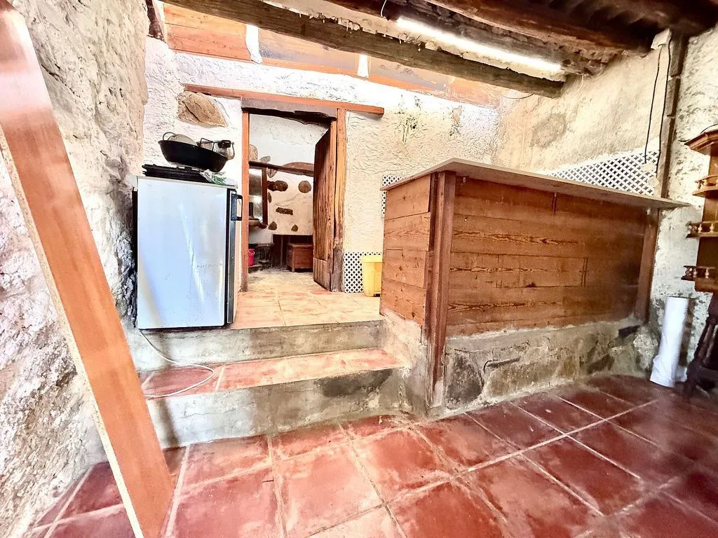 Pesuköök - Rustic Finca with Water Source in Sierra de Júbar