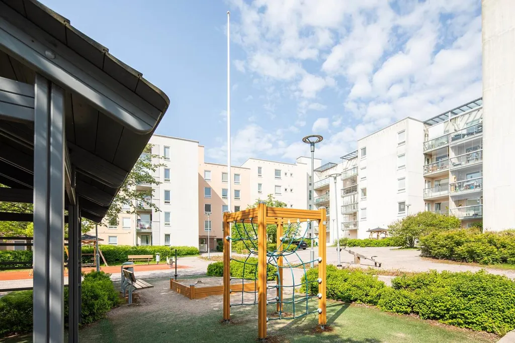 Jardin - Five-Bedroom Apartment with Sauna in Vuosaari
