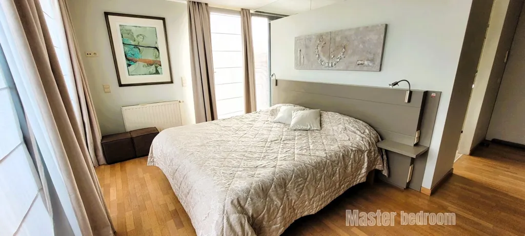 Chambres - Villa rénovée avec bureau à Kraainem