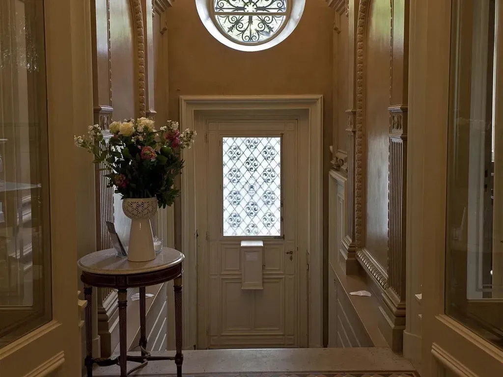 Entrée - Appartement Historique avec Jardin à Bruxelles