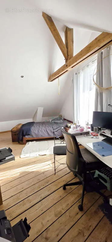 6-toaline maja asukohas Andeville