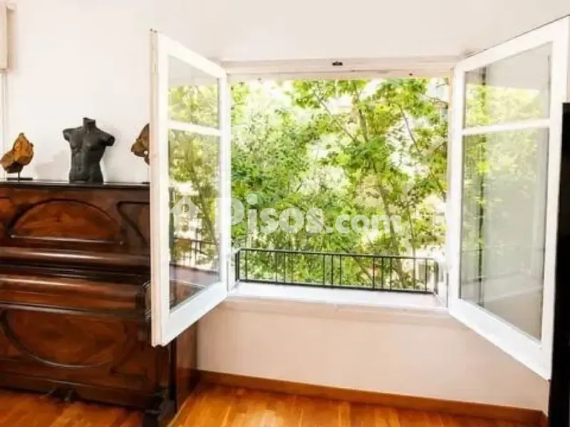 Elutuba - Apartment for Renovation with Double Orientation in Eixample