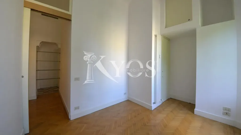 Toad - Historic Triplex with Balcony in Milan