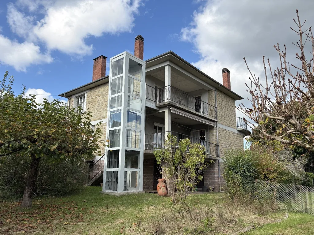 Välivaade - Modernist House with Lift in Objats Centre
