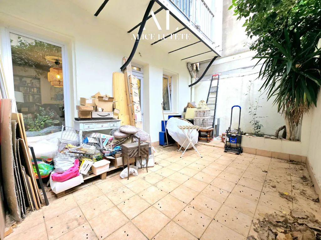 Aed - Fully Let Building with Terrace in Saint-Barnabé, Marseille