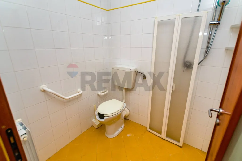 Bathrooms - Panoramic Apartment in Salemi Centre