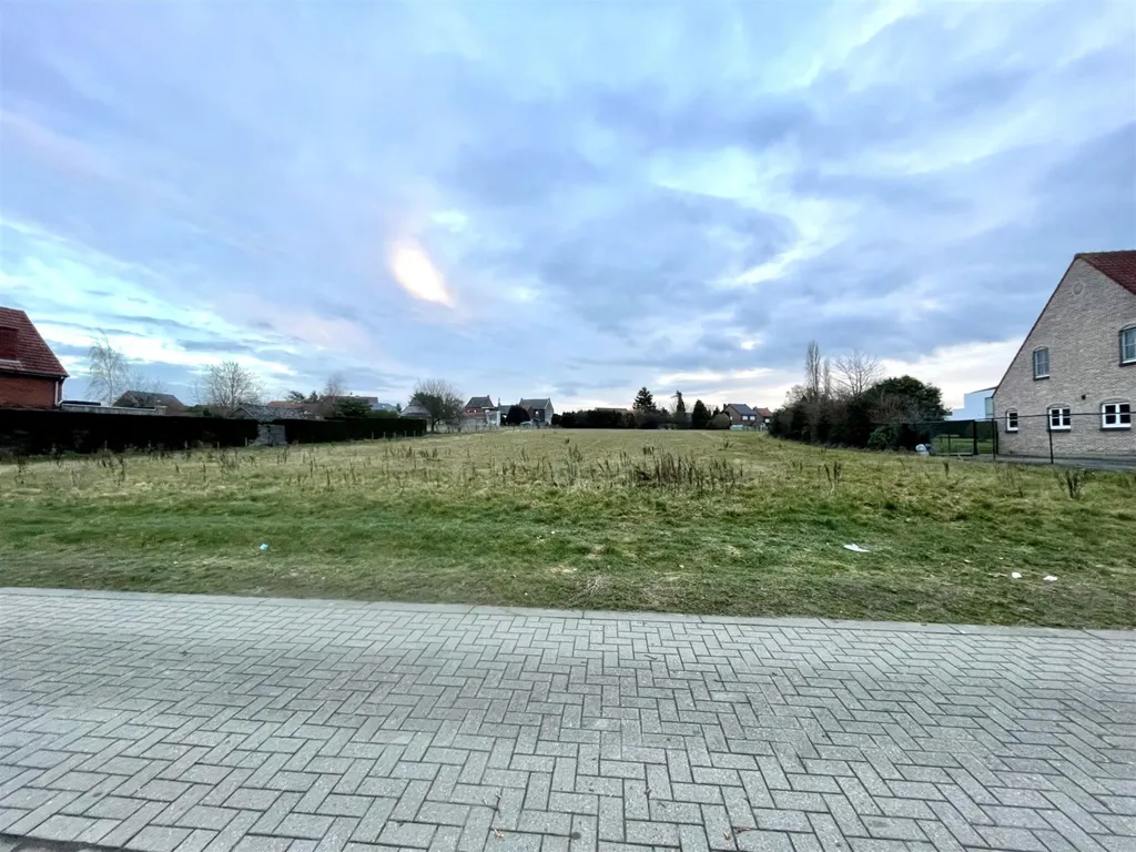 Aed - Buildable Plot with Open Building in Glabbeek
