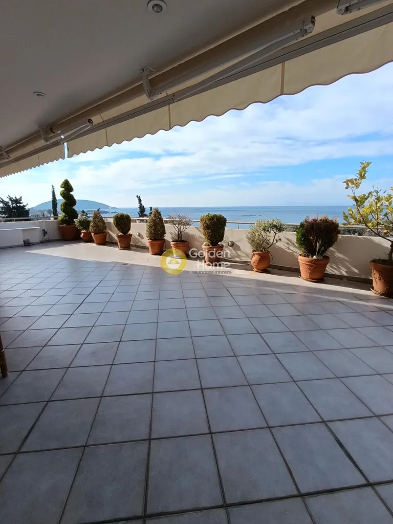Terrasse - Apartment with Sea View in Sarandá, Eastern Attica