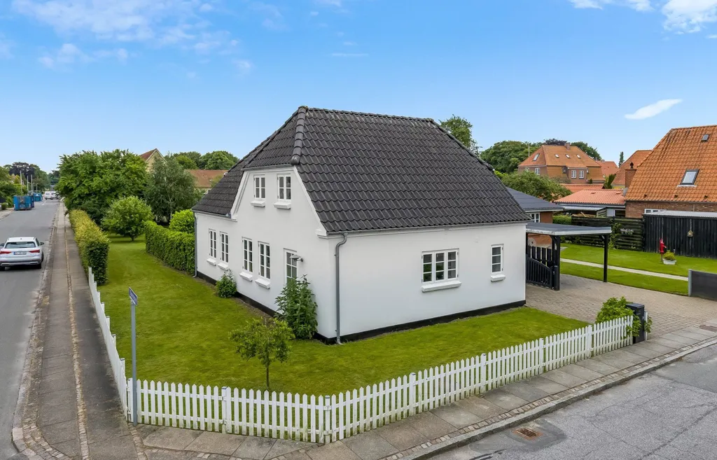 Vue aérienne - 1931 Villa with Garden in Tønder