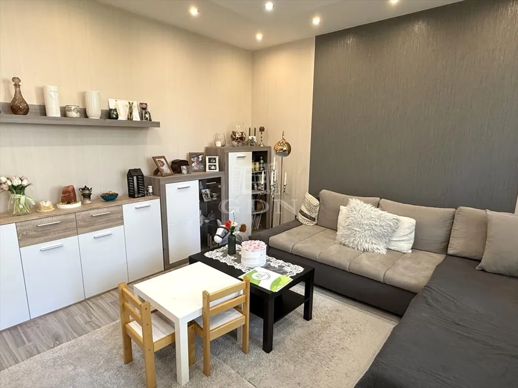 Elutuba - Renovated Apartment with Balcony in Kecskemét