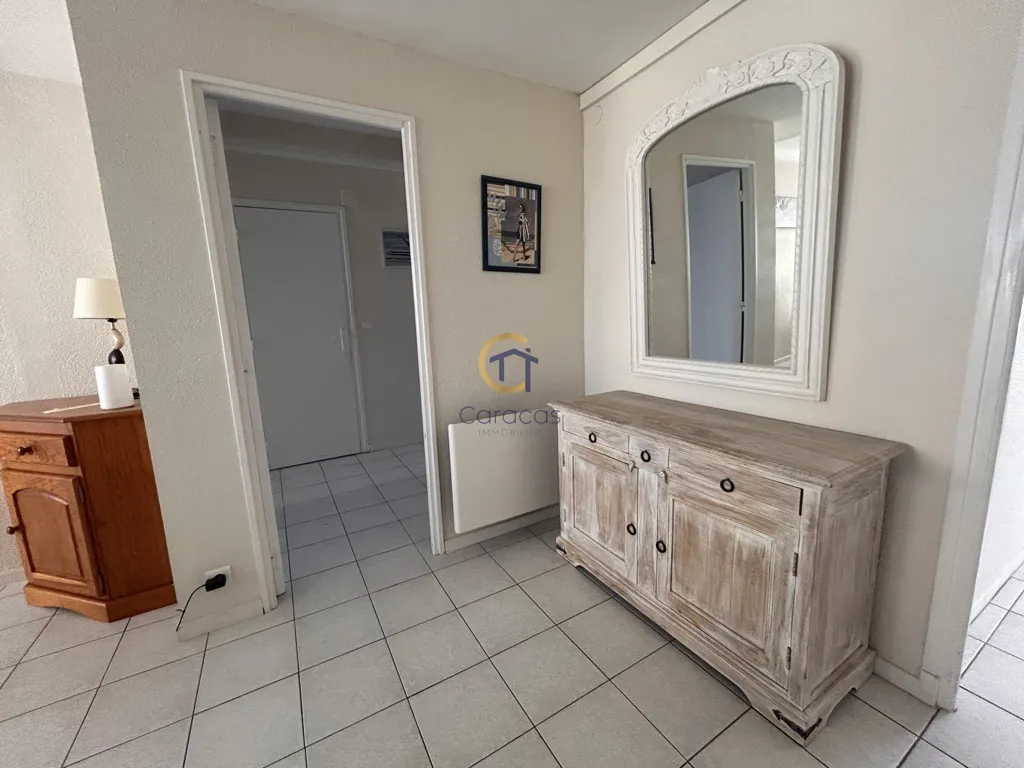 Entrée - Appartement 4 Pièces avec Balcons à Canet-en-Roussillon