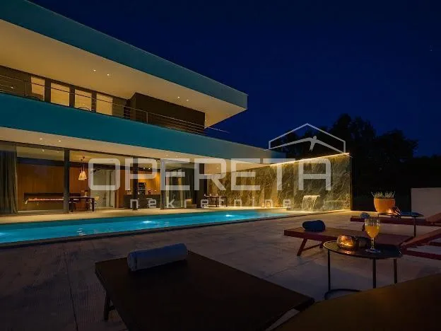 Bassein - Designer Villa with Infinity Pool near Grožnjan