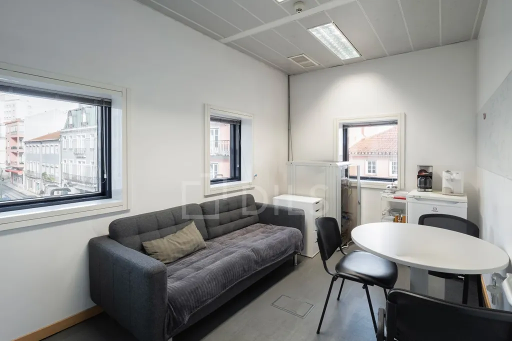 Bureau - Office with Air Conditioning in Amoreiras Square, Lisbon