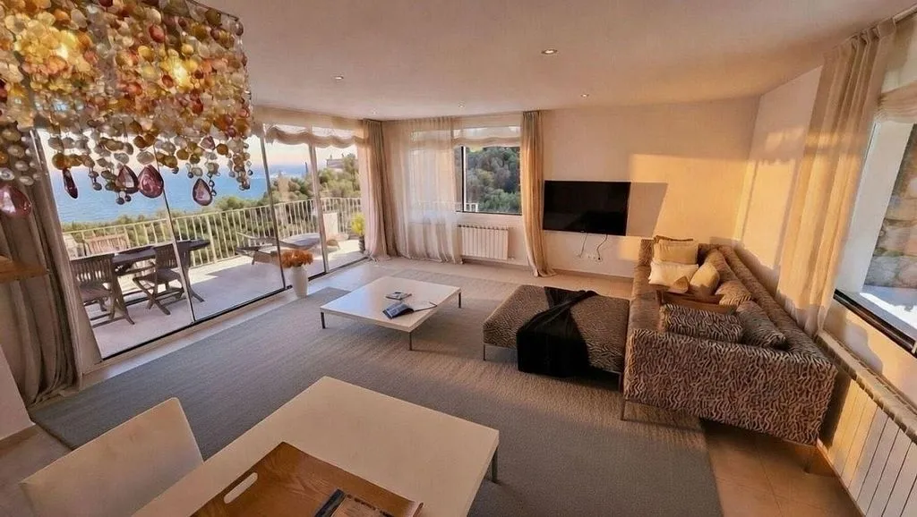 Elutuba - Modern Villa with Sea View in Platja d'Aro