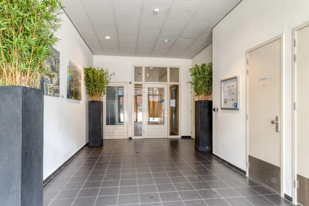 Esik - Galerie Flat with Balcony in Stad van de Zon