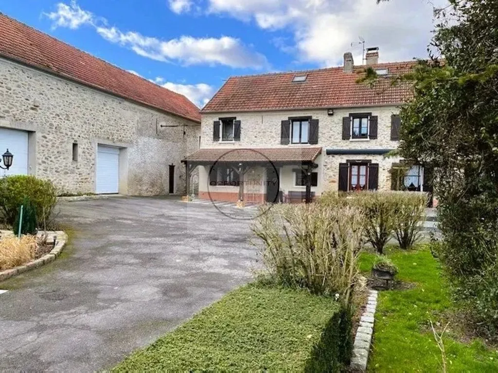 Välivaade - Villa with Pool in Rebais