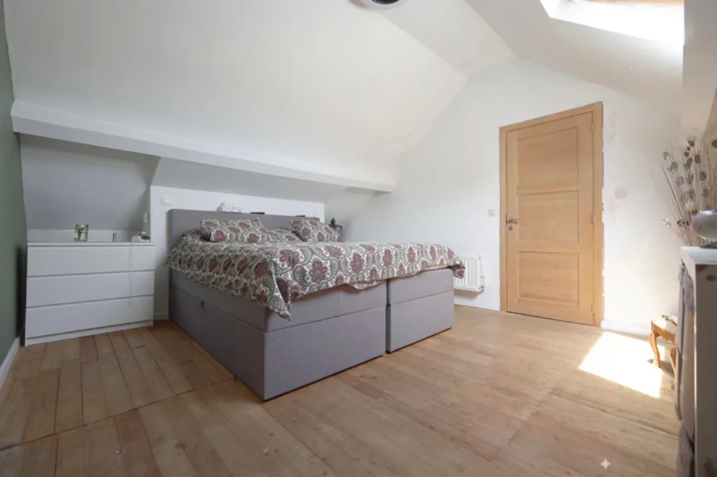 Chambres - Maison 3 Façades avec Jardin et Garage à Ternat