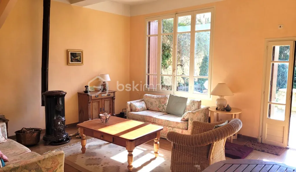 Elutuba - Village House with Garden in Salles-d'Aude
