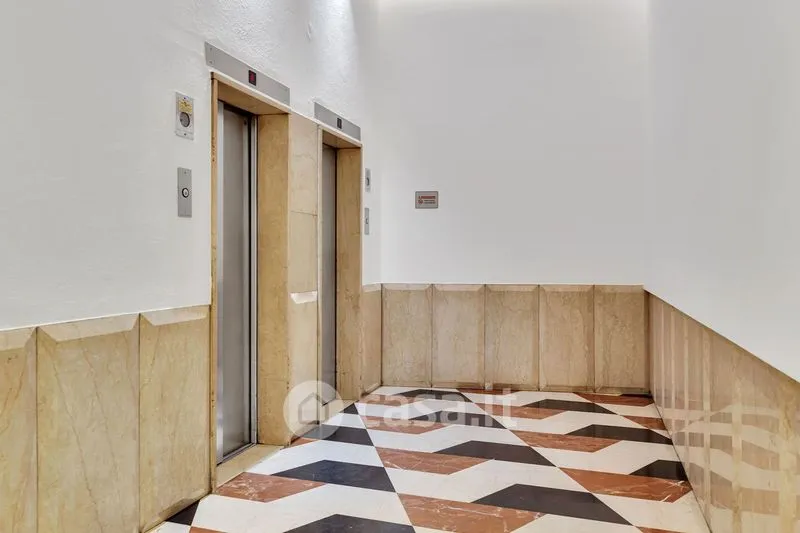 Entrée - Modernised Triplex with Balcony in Porta Romana