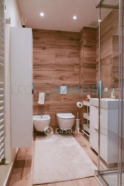 Salles de bain - Fully Furnished Apartment in Lecco Centre