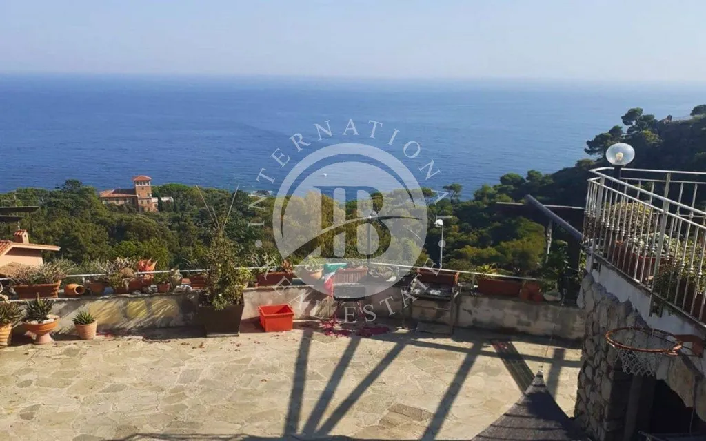 Terrass - Villa with Panoramic Sea View in Mortola