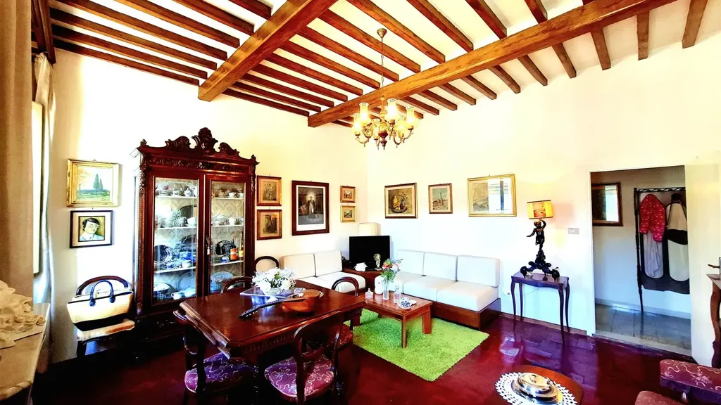 Salle à manger - Five-Bedroom Apartment with Terrace in Lastra a Signa
