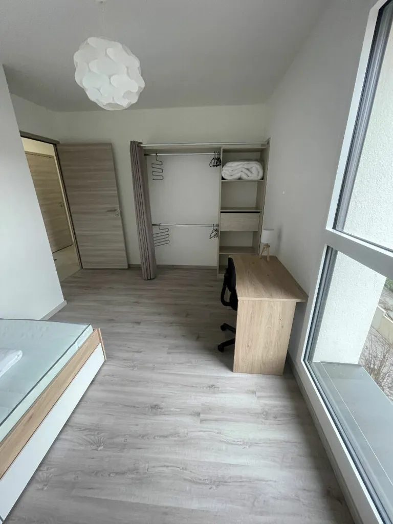 Chambres - Appartement Meublé avec Terrasse au Centre de Rumilly