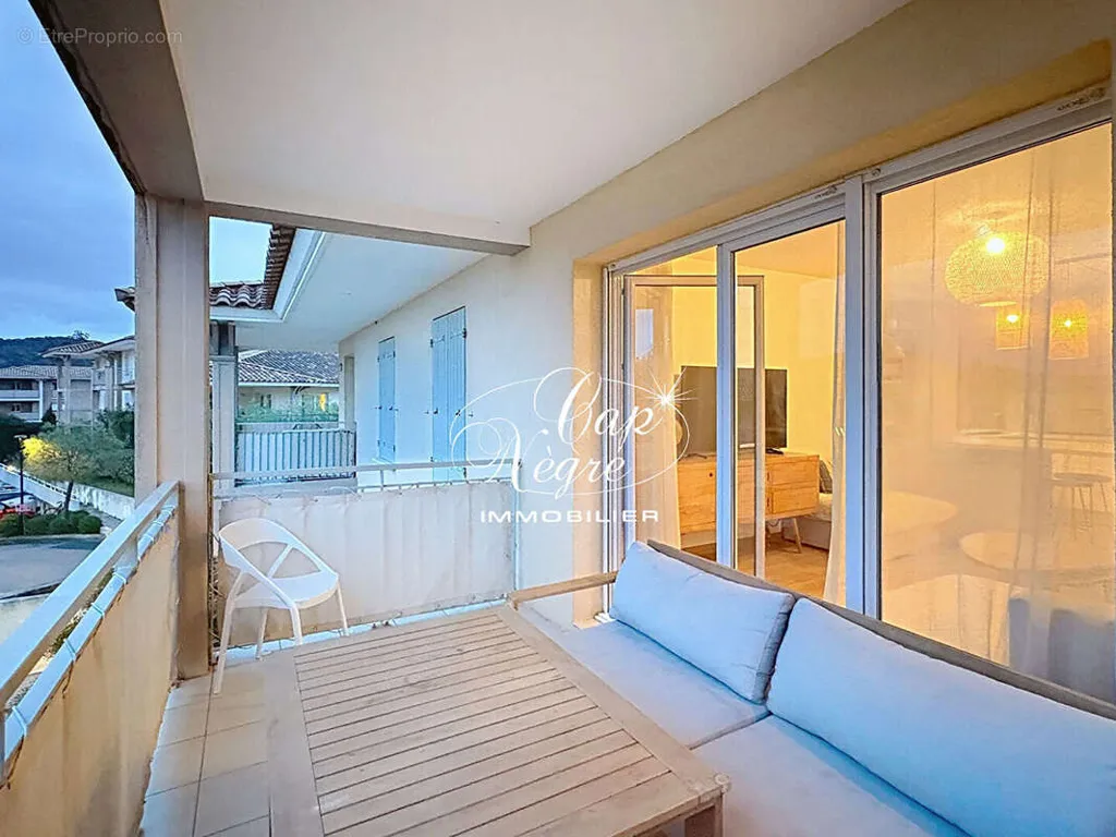 balcony