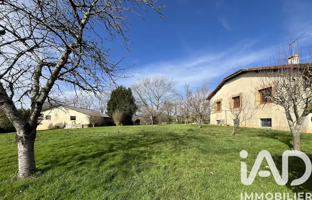 Jardin - Maison avec Vue sur les Pyrénées à Beaumarchés