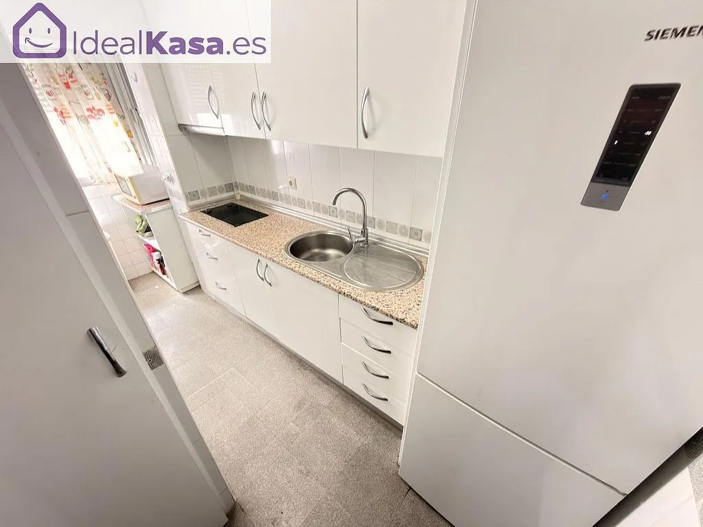 Köök - 3-Bedroom Flat with Terrace in Los Pájaros