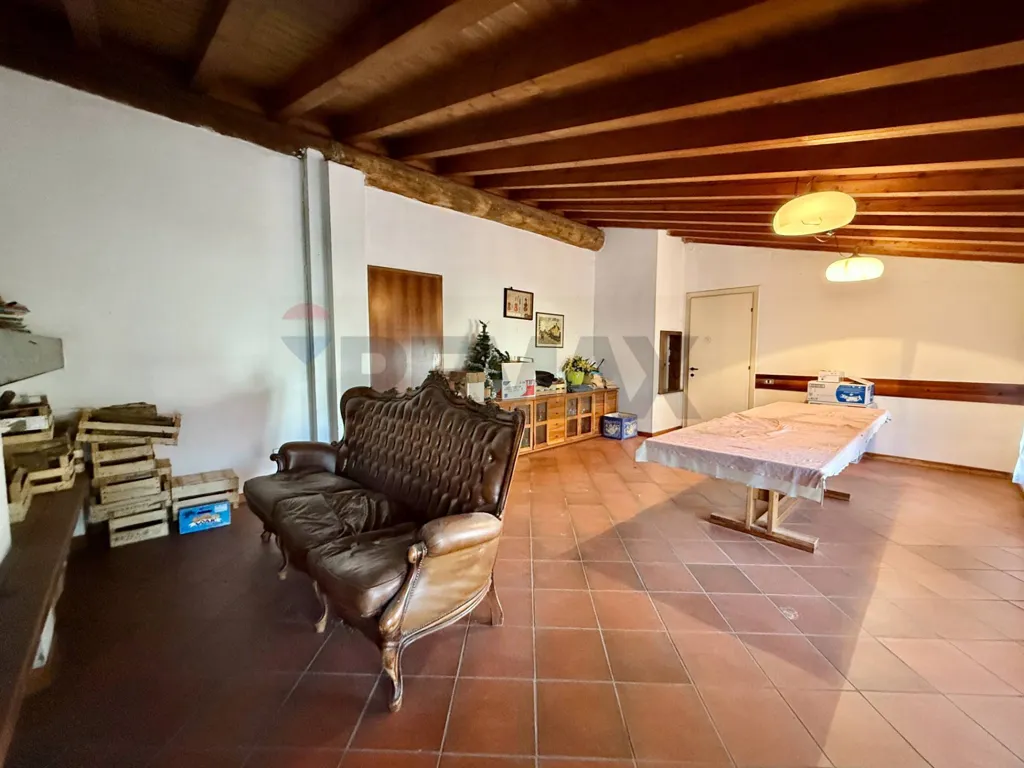 Séjour - Restaurant with Apartment in Cremona's Migliaro