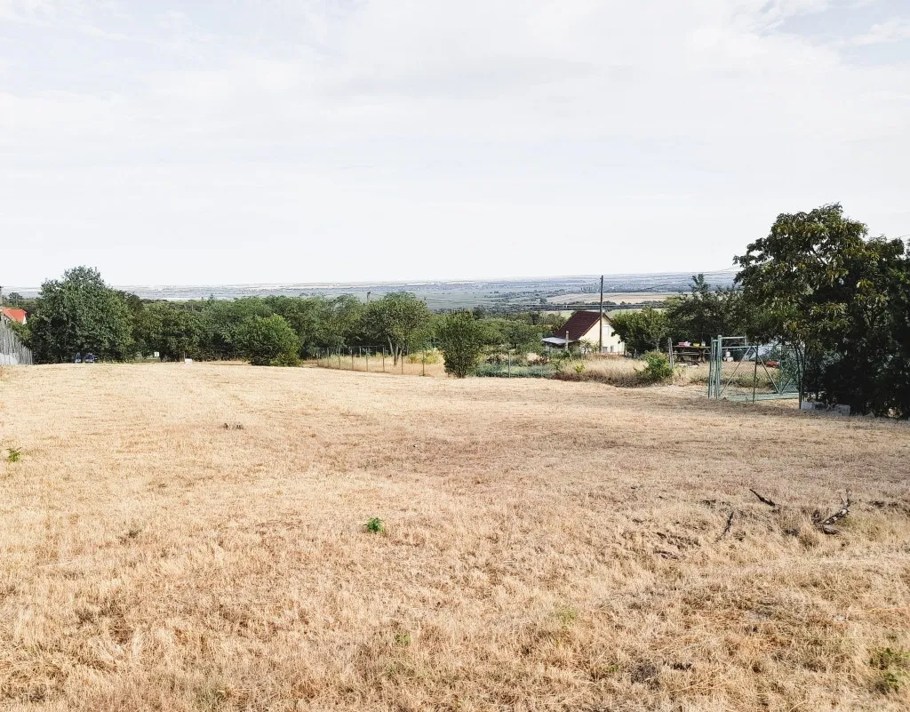 Garden - Panoramic Plot with View in Pákozd