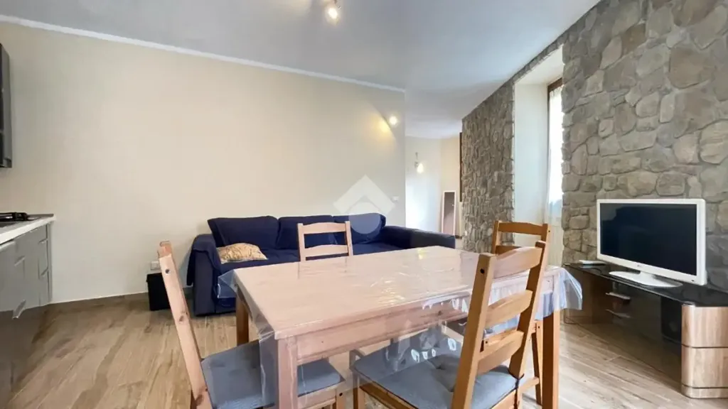 Salle à manger - Renovated Flat with Balcony in Porto Ceresio