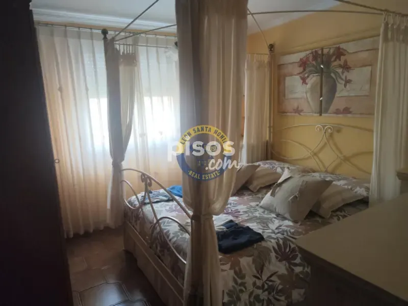 Bedrooms - 3-bedroom house in ES